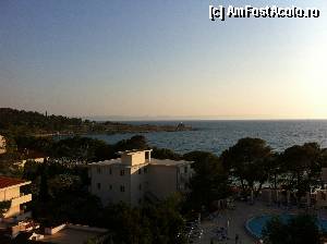 [P08] Sea-side view din balconul hotelului » foto by fvpmed
 - 
<span class="allrVoted glyphicon glyphicon-heart hidden" id="av341504"></span>
<a class="m-l-10 hidden" id="sv341504" onclick="voting_Foto_DelVot(,341504,619)" role="button">șterge vot <span class="glyphicon glyphicon-remove"></span></a>
<a id="v9341504" class=" c-red"  onclick="voting_Foto_SetVot(341504)" role="button"><span class="glyphicon glyphicon-heart-empty"></span> <b>LIKE</b> = Votează poza</a> <img class="hidden"  id="f341504W9" src="/imagini/loader.gif" border="0" /><span class="AjErrMes hidden" id="e341504ErM"></span>