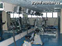 [P16] sala de fitness » foto by pepsi70ro
 - 
<span class="allrVoted glyphicon glyphicon-heart hidden" id="av22381"></span>
<a class="m-l-10 hidden" id="sv22381" onclick="voting_Foto_DelVot(,22381,621)" role="button">șterge vot <span class="glyphicon glyphicon-remove"></span></a>
<a id="v922381" class=" c-red"  onclick="voting_Foto_SetVot(22381)" role="button"><span class="glyphicon glyphicon-heart-empty"></span> <b>LIKE</b> = Votează poza</a> <img class="hidden"  id="f22381W9" src="/imagini/loader.gif" border="0" /><span class="AjErrMes hidden" id="e22381ErM"></span>