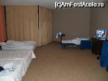 [P03] Intr-o camera de hotel » foto by pepsi70ro
 - 
<span class="allrVoted glyphicon glyphicon-heart hidden" id="av22357"></span>
<a class="m-l-10 hidden" id="sv22357" onclick="voting_Foto_DelVot(,22357,621)" role="button">șterge vot <span class="glyphicon glyphicon-remove"></span></a>
<a id="v922357" class=" c-red"  onclick="voting_Foto_SetVot(22357)" role="button"><span class="glyphicon glyphicon-heart-empty"></span> <b>LIKE</b> = Votează poza</a> <img class="hidden"  id="f22357W9" src="/imagini/loader.gif" border="0" /><span class="AjErrMes hidden" id="e22357ErM"></span>