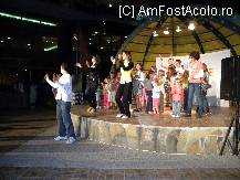 [P03]  Animatori seara . Foarte atractiv mai ales pentru copii . » foto by cronung
 - 
<span class="allrVoted glyphicon glyphicon-heart hidden" id="av16615"></span>
<a class="m-l-10 hidden" id="sv16615" onclick="voting_Foto_DelVot(,16615,662)" role="button">șterge vot <span class="glyphicon glyphicon-remove"></span></a>
<a id="v916615" class=" c-red"  onclick="voting_Foto_SetVot(16615)" role="button"><span class="glyphicon glyphicon-heart-empty"></span> <b>LIKE</b> = Votează poza</a> <img class="hidden"  id="f16615W9" src="/imagini/loader.gif" border="0" /><span class="AjErrMes hidden" id="e16615ErM"></span>