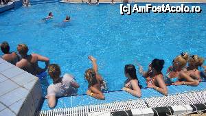 [P07] gimnastica de dimineatza » foto by OrbanAnita
 - 
<span class="allrVoted glyphicon glyphicon-heart hidden" id="av496308"></span>
<a class="m-l-10 hidden" id="sv496308" onclick="voting_Foto_DelVot(,496308,681)" role="button">șterge vot <span class="glyphicon glyphicon-remove"></span></a>
<a id="v9496308" class=" c-red"  onclick="voting_Foto_SetVot(496308)" role="button"><span class="glyphicon glyphicon-heart-empty"></span> <b>LIKE</b> = Votează poza</a> <img class="hidden"  id="f496308W9" src="/imagini/loader.gif" border="0" /><span class="AjErrMes hidden" id="e496308ErM"></span>