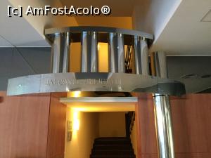 [P28] Hotel Europa - Balconul Julietei, dar cu atata inox cred ca si Julieta era rece si nu a dorit sa apara » foto by mishu
 - 
<span class="allrVoted glyphicon glyphicon-heart hidden" id="av867343"></span>
<a class="m-l-10 hidden" id="sv867343" onclick="voting_Foto_DelVot(,867343,731)" role="button">șterge vot <span class="glyphicon glyphicon-remove"></span></a>
<a id="v9867343" class=" c-red"  onclick="voting_Foto_SetVot(867343)" role="button"><span class="glyphicon glyphicon-heart-empty"></span> <b>LIKE</b> = Votează poza</a> <img class="hidden"  id="f867343W9" src="/imagini/loader.gif" border="0" /><span class="AjErrMes hidden" id="e867343ErM"></span>