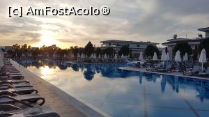 [P06] Poza de colectie cu piscina hotelului » foto by georgerizescu
 - 
<span class="allrVoted glyphicon glyphicon-heart hidden" id="av761035"></span>
<a class="m-l-10 hidden" id="sv761035" onclick="voting_Foto_DelVot(,761035,74)" role="button">șterge vot <span class="glyphicon glyphicon-remove"></span></a>
<a id="v9761035" class=" c-red"  onclick="voting_Foto_SetVot(761035)" role="button"><span class="glyphicon glyphicon-heart-empty"></span> <b>LIKE</b> = Votează poza</a> <img class="hidden"  id="f761035W9" src="/imagini/loader.gif" border="0" /><span class="AjErrMes hidden" id="e761035ErM"></span>