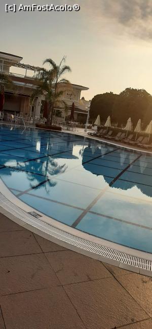 [P45] Piscină fără turiști » foto by moraru marian
 - 
<span class="allrVoted glyphicon glyphicon-heart hidden" id="av1311025"></span>
<a class="m-l-10 hidden" id="sv1311025" onclick="voting_Foto_DelVot(,1311025,74)" role="button">șterge vot <span class="glyphicon glyphicon-remove"></span></a>
<a id="v91311025" class=" c-red"  onclick="voting_Foto_SetVot(1311025)" role="button"><span class="glyphicon glyphicon-heart-empty"></span> <b>LIKE</b> = Votează poza</a> <img class="hidden"  id="f1311025W9" src="/imagini/loader.gif" border="0" /><span class="AjErrMes hidden" id="e1311025ErM"></span>