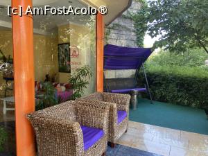 [P03] Hotel Majestic Mamaia - zonă de relaxare în dreapta intrării » foto by nicole33
 - 
<span class="allrVoted glyphicon glyphicon-heart hidden" id="av1511798"></span>
<a class="m-l-10 hidden" id="sv1511798" onclick="voting_Foto_DelVot(,1511798,782)" role="button">șterge vot <span class="glyphicon glyphicon-remove"></span></a>
<a id="v91511798" class=" c-red"  onclick="voting_Foto_SetVot(1511798)" role="button"><span class="glyphicon glyphicon-heart-empty"></span> <b>LIKE</b> = Votează poza</a> <img class="hidden"  id="f1511798W9" src="/imagini/loader.gif" border="0" /><span class="AjErrMes hidden" id="e1511798ErM"></span>