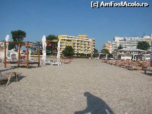 [P17] plaja Orfeu - intre zonele destinate sezlongurilor exista o parte restransa de plaja pentru cearceafuri » foto by bullterier
 - 
<span class="allrVoted glyphicon glyphicon-heart hidden" id="av542483"></span>
<a class="m-l-10 hidden" id="sv542483" onclick="voting_Foto_DelVot(,542483,785)" role="button">șterge vot <span class="glyphicon glyphicon-remove"></span></a>
<a id="v9542483" class=" c-red"  onclick="voting_Foto_SetVot(542483)" role="button"><span class="glyphicon glyphicon-heart-empty"></span> <b>LIKE</b> = Votează poza</a> <img class="hidden"  id="f542483W9" src="/imagini/loader.gif" border="0" /><span class="AjErrMes hidden" id="e542483ErM"></span>