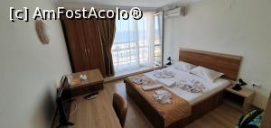[P03] Camera Grand Hotel Astoria » foto by aurelian14
 - 
<span class="allrVoted glyphicon glyphicon-heart hidden" id="av1180826"></span>
<a class="m-l-10 hidden" id="sv1180826" onclick="voting_Foto_DelVot(,1180826,787)" role="button">șterge vot <span class="glyphicon glyphicon-remove"></span></a>
<a id="v91180826" class=" c-red"  onclick="voting_Foto_SetVot(1180826)" role="button"><span class="glyphicon glyphicon-heart-empty"></span> <b>LIKE</b> = Votează poza</a> <img class="hidden"  id="f1180826W9" src="/imagini/loader.gif" border="0" /><span class="AjErrMes hidden" id="e1180826ErM"></span>