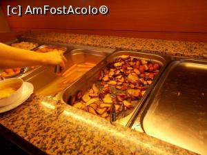[P39] Bacon prăjit, cremvurști » foto by Zoazore
 - 
<span class="allrVoted glyphicon glyphicon-heart hidden" id="av1387611"></span>
<a class="m-l-10 hidden" id="sv1387611" onclick="voting_Foto_DelVot(,1387611,793)" role="button">șterge vot <span class="glyphicon glyphicon-remove"></span></a>
<a id="v91387611" class=" c-red"  onclick="voting_Foto_SetVot(1387611)" role="button"><span class="glyphicon glyphicon-heart-empty"></span> <b>LIKE</b> = Votează poza</a> <img class="hidden"  id="f1387611W9" src="/imagini/loader.gif" border="0" /><span class="AjErrMes hidden" id="e1387611ErM"></span>