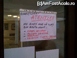 [P06] Un anunț pe care 'Direcțiunea' a considerat că nu este cazul să îl traducă și în limba germană...  » foto by corneliam
 - 
<span class="allrVoted glyphicon glyphicon-heart hidden" id="av676987"></span>
<a class="m-l-10 hidden" id="sv676987" onclick="voting_Foto_DelVot(,676987,811)" role="button">șterge vot <span class="glyphicon glyphicon-remove"></span></a>
<a id="v9676987" class=" c-red"  onclick="voting_Foto_SetVot(676987)" role="button"><span class="glyphicon glyphicon-heart-empty"></span> <b>LIKE</b> = Votează poza</a> <img class="hidden"  id="f676987W9" src="/imagini/loader.gif" border="0" /><span class="AjErrMes hidden" id="e676987ErM"></span>