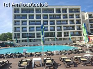 [P12] Piscina si hotelul » foto by Teodor17
 - 
<span class="allrVoted glyphicon glyphicon-heart hidden" id="av1531782"></span>
<a class="m-l-10 hidden" id="sv1531782" onclick="voting_Foto_DelVot(,1531782,820)" role="button">șterge vot <span class="glyphicon glyphicon-remove"></span></a>
<a id="v91531782" class=" c-red"  onclick="voting_Foto_SetVot(1531782)" role="button"><span class="glyphicon glyphicon-heart-empty"></span> <b>LIKE</b> = Votează poza</a> <img class="hidden"  id="f1531782W9" src="/imagini/loader.gif" border="0" /><span class="AjErrMes hidden" id="e1531782ErM"></span>