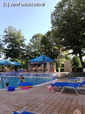 [P05] Piscina şi barul de la piscină » foto by cris1982
 - 
<span class="allrVoted glyphicon glyphicon-heart hidden" id="av1248685"></span>
<a class="m-l-10 hidden" id="sv1248685" onclick="voting_Foto_DelVot(,1248685,840)" role="button">șterge vot <span class="glyphicon glyphicon-remove"></span></a>
<a id="v91248685" class=" c-red"  onclick="voting_Foto_SetVot(1248685)" role="button"><span class="glyphicon glyphicon-heart-empty"></span> <b>LIKE</b> = Votează poza</a> <img class="hidden"  id="f1248685W9" src="/imagini/loader.gif" border="0" /><span class="AjErrMes hidden" id="e1248685ErM"></span>