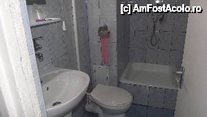 [P07] Hotel Sanda - baia extrem de curată » foto by danoradea
 - 
<span class="allrVoted glyphicon glyphicon-heart hidden" id="av444362"></span>
<a class="m-l-10 hidden" id="sv444362" onclick="voting_Foto_DelVot(,444362,845)" role="button">șterge vot <span class="glyphicon glyphicon-remove"></span></a>
<a id="v9444362" class=" c-red"  onclick="voting_Foto_SetVot(444362)" role="button"><span class="glyphicon glyphicon-heart-empty"></span> <b>LIKE</b> = Votează poza</a> <img class="hidden"  id="f444362W9" src="/imagini/loader.gif" border="0" /><span class="AjErrMes hidden" id="e444362ErM"></span>