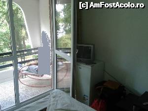 [P08] Hotel Sanda Venus - Iulie 2015. Camera dublă. Aici tv-ul, frigiderul destul de mare și privire asupra balconului. » foto by bogumil
 - 
<span class="allrVoted glyphicon glyphicon-heart hidden" id="av636991"></span>
<a class="m-l-10 hidden" id="sv636991" onclick="voting_Foto_DelVot(,636991,845)" role="button">șterge vot <span class="glyphicon glyphicon-remove"></span></a>
<a id="v9636991" class=" c-red"  onclick="voting_Foto_SetVot(636991)" role="button"><span class="glyphicon glyphicon-heart-empty"></span> <b>LIKE</b> = Votează poza</a> <img class="hidden"  id="f636991W9" src="/imagini/loader.gif" border="0" /><span class="AjErrMes hidden" id="e636991ErM"></span>
