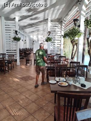 [P01] Terasa restaurantului » foto by Teodor17
 - 
<span class="allrVoted glyphicon glyphicon-heart hidden" id="av1499855"></span>
<a class="m-l-10 hidden" id="sv1499855" onclick="voting_Foto_DelVot(,1499855,848)" role="button">șterge vot <span class="glyphicon glyphicon-remove"></span></a>
<a id="v91499855" class=" c-red"  onclick="voting_Foto_SetVot(1499855)" role="button"><span class="glyphicon glyphicon-heart-empty"></span> <b>LIKE</b> = Votează poza</a> <img class="hidden"  id="f1499855W9" src="/imagini/loader.gif" border="0" /><span class="AjErrMes hidden" id="e1499855ErM"></span>