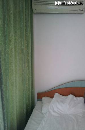 [P01] Aparat de aer conditionat montat strategic sa nu-l folosesti prea des (cand te uiti din pat la tv de exemplu...)  » foto by felixtm
 - 
<span class="allrVoted glyphicon glyphicon-heart hidden" id="av507765"></span>
<a class="m-l-10 hidden" id="sv507765" onclick="voting_Foto_DelVot(,507765,852)" role="button">șterge vot <span class="glyphicon glyphicon-remove"></span></a>
<a id="v9507765" class=" c-red"  onclick="voting_Foto_SetVot(507765)" role="button"><span class="glyphicon glyphicon-heart-empty"></span> <b>LIKE</b> = Votează poza</a> <img class="hidden"  id="f507765W9" src="/imagini/loader.gif" border="0" /><span class="AjErrMes hidden" id="e507765ErM"></span>