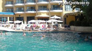 [P02] Piscina mare...  » foto by oana_cristia
 - 
<span class="allrVoted glyphicon glyphicon-heart hidden" id="av346669"></span>
<a class="m-l-10 hidden" id="sv346669" onclick="voting_Foto_DelVot(,346669,947)" role="button">șterge vot <span class="glyphicon glyphicon-remove"></span></a>
<a id="v9346669" class=" c-red"  onclick="voting_Foto_SetVot(346669)" role="button"><span class="glyphicon glyphicon-heart-empty"></span> <b>LIKE</b> = Votează poza</a> <img class="hidden"  id="f346669W9" src="/imagini/loader.gif" border="0" /><span class="AjErrMes hidden" id="e346669ErM"></span>