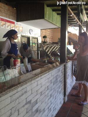 [P10] snack-bar » foto by thanathos
 - 
<span class="allrVoted glyphicon glyphicon-heart hidden" id="av545206"></span>
<a class="m-l-10 hidden" id="sv545206" onclick="voting_Foto_DelVot(,545206,947)" role="button">șterge vot <span class="glyphicon glyphicon-remove"></span></a>
<a id="v9545206" class=" c-red"  onclick="voting_Foto_SetVot(545206)" role="button"><span class="glyphicon glyphicon-heart-empty"></span> <b>LIKE</b> = Votează poza</a> <img class="hidden"  id="f545206W9" src="/imagini/loader.gif" border="0" /><span class="AjErrMes hidden" id="e545206ErM"></span>