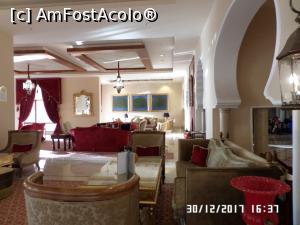 [P40] În lobby » foto by Alina53
 - 
<span class="allrVoted glyphicon glyphicon-heart hidden" id="av938516"></span>
<a class="m-l-10 hidden" id="sv938516" onclick="voting_Foto_DelVot(,938516,96)" role="button">șterge vot <span class="glyphicon glyphicon-remove"></span></a>
<a id="v9938516" class=" c-red"  onclick="voting_Foto_SetVot(938516)" role="button"><span class="glyphicon glyphicon-heart-empty"></span> <b>LIKE</b> = Votează poza</a> <img class="hidden"  id="f938516W9" src="/imagini/loader.gif" border="0" /><span class="AjErrMes hidden" id="e938516ErM"></span>