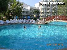 [P02] Dimineata, la piscina. » foto by CristiS
 - 
<span class="allrVoted glyphicon glyphicon-heart hidden" id="av122381"></span>
<a class="m-l-10 hidden" id="sv122381" onclick="voting_Foto_DelVot(,122381,979)" role="button">șterge vot <span class="glyphicon glyphicon-remove"></span></a>
<a id="v9122381" class=" c-red"  onclick="voting_Foto_SetVot(122381)" role="button"><span class="glyphicon glyphicon-heart-empty"></span> <b>LIKE</b> = Votează poza</a> <img class="hidden"  id="f122381W9" src="/imagini/loader.gif" border="0" /><span class="AjErrMes hidden" id="e122381ErM"></span>