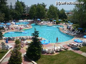 [P02] Piscina hotelului fotografiata din camera » foto by Denis70
 - 
<span class="allrVoted glyphicon glyphicon-heart hidden" id="av541732"></span>
<a class="m-l-10 hidden" id="sv541732" onclick="voting_Foto_DelVot(,541732,979)" role="button">șterge vot <span class="glyphicon glyphicon-remove"></span></a>
<a id="v9541732" class=" c-red"  onclick="voting_Foto_SetVot(541732)" role="button"><span class="glyphicon glyphicon-heart-empty"></span> <b>LIKE</b> = Votează poza</a> <img class="hidden"  id="f541732W9" src="/imagini/loader.gif" border="0" /><span class="AjErrMes hidden" id="e541732ErM"></span>