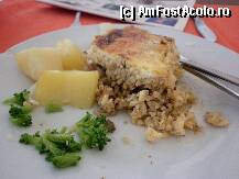 [P06] Reteta pentru gospodine: 
orez putin fiert si prajit de la masa de dimineata, sau aseara depinde cum va place, resturi de carne tocata marunt si oua, totul bagat la cuptor. DELICIOS!!! Timp de gatire 3 minute -CRED- » foto by mijey
 - 
<span class="allrVoted glyphicon glyphicon-heart hidden" id="av239499"></span>
<a class="m-l-10 hidden" id="sv239499" onclick="voting_Foto_DelVot(,239499,994)" role="button">șterge vot <span class="glyphicon glyphicon-remove"></span></a>
<a id="v9239499" class=" c-red"  onclick="voting_Foto_SetVot(239499)" role="button"><span class="glyphicon glyphicon-heart-empty"></span> <b>LIKE</b> = Votează poza</a> <img class="hidden"  id="f239499W9" src="/imagini/loader.gif" border="0" /><span class="AjErrMes hidden" id="e239499ErM"></span>