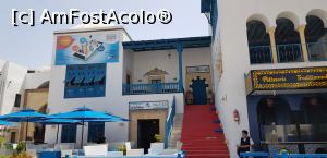 P07 [JUN-2019] Carthageland şi Medina Mediterranea - cafenele. Cea de sus este o replică după Cafe de Nattes din Sidi Bou Said