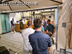 [P03] Coada la barul de la piscina » foto by crdkrp
 - 
<span class="allrVoted glyphicon glyphicon-heart hidden" id="av1320120"></span>
<a class="m-l-10 hidden" id="sv1320120" onclick="voting_Foto_DelVot(,1320120,1003)" role="button">șterge vot <span class="glyphicon glyphicon-remove"></span></a>
<a id="v91320120" class=" c-red"  onclick="voting_Foto_SetVot(1320120)" role="button"><span class="glyphicon glyphicon-heart-empty"></span> <b>LIKE</b> = Votează poza</a> <img class="hidden"  id="f1320120W9" src="/imagini/loader.gif" border="0" /><span class="AjErrMes hidden" id="e1320120ErM"></span>