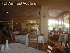 [P10] Sala restaurantului, afara se afla gratarul pe care se faceau fripturile, pestele si nelipsitele gaufre » foto by artemisa24
 - 
<span class="allrVoted glyphicon glyphicon-heart hidden" id="av781893"></span>
<a class="m-l-10 hidden" id="sv781893" onclick="voting_Foto_DelVot(,781893,1042)" role="button">șterge vot <span class="glyphicon glyphicon-remove"></span></a>
<a id="v9781893" class=" c-red"  onclick="voting_Foto_SetVot(781893)" role="button"><span class="glyphicon glyphicon-heart-empty"></span> <b>LIKE</b> = Votează poza</a> <img class="hidden"  id="f781893W9" src="/imagini/loader.gif" border="0" /><span class="AjErrMes hidden" id="e781893ErM"></span>