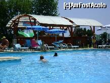 [P08] piscina mare cu barul » foto by allyy
 - 
<span class="allrVoted glyphicon glyphicon-heart hidden" id="av213650"></span>
<a class="m-l-10 hidden" id="sv213650" onclick="voting_Foto_DelVot(,213650,1042)" role="button">șterge vot <span class="glyphicon glyphicon-remove"></span></a>
<a id="v9213650" class=" c-red"  onclick="voting_Foto_SetVot(213650)" role="button"><span class="glyphicon glyphicon-heart-empty"></span> <b>LIKE</b> = Votează poza</a> <img class="hidden"  id="f213650W9" src="/imagini/loader.gif" border="0" /><span class="AjErrMes hidden" id="e213650ErM"></span>