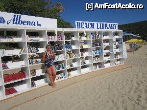 [P19] Se spune ca singura biblioteca in aer liber pe o plaja din Europa, este aceasta din Albena. Felicitari!!!  » foto by bica adriana
 - 
<span class="allrVoted glyphicon glyphicon-heart hidden" id="av470604"></span>
<a class="m-l-10 hidden" id="sv470604" onclick="voting_Foto_DelVot(,470604,1042)" role="button">șterge vot <span class="glyphicon glyphicon-remove"></span></a>
<a id="v9470604" class=" c-red"  onclick="voting_Foto_SetVot(470604)" role="button"><span class="glyphicon glyphicon-heart-empty"></span> <b>LIKE</b> = Votează poza</a> <img class="hidden"  id="f470604W9" src="/imagini/loader.gif" border="0" /><span class="AjErrMes hidden" id="e470604ErM"></span>