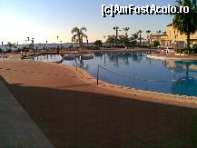 [P25] Peniscola Plaza Suites - dimineața la piscină » foto by nicole33
 - 
<span class="allrVoted glyphicon glyphicon-heart hidden" id="av409499"></span>
<a class="m-l-10 hidden" id="sv409499" onclick="voting_Foto_DelVot(,409499,1052)" role="button">șterge vot <span class="glyphicon glyphicon-remove"></span></a>
<a id="v9409499" class=" c-red"  onclick="voting_Foto_SetVot(409499)" role="button"><span class="glyphicon glyphicon-heart-empty"></span> <b>LIKE</b> = Votează poza</a> <img class="hidden"  id="f409499W9" src="/imagini/loader.gif" border="0" /><span class="AjErrMes hidden" id="e409499ErM"></span>