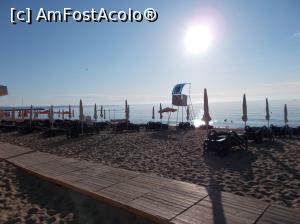 [P12] plaja privata mica pentru un hotel asa de mare » foto by riana784
 - 
<span class="allrVoted glyphicon glyphicon-heart hidden" id="av807066"></span>
<a class="m-l-10 hidden" id="sv807066" onclick="voting_Foto_DelVot(,807066,1077)" role="button">șterge vot <span class="glyphicon glyphicon-remove"></span></a>
<a id="v9807066" class=" c-red"  onclick="voting_Foto_SetVot(807066)" role="button"><span class="glyphicon glyphicon-heart-empty"></span> <b>LIKE</b> = Votează poza</a> <img class="hidden"  id="f807066W9" src="/imagini/loader.gif" border="0" /><span class="AjErrMes hidden" id="e807066ErM"></span>