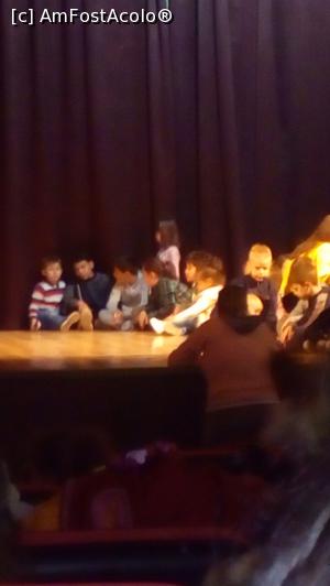 [P02] La teatru » foto by Daniela O
 - 
<span class="allrVoted glyphicon glyphicon-heart hidden" id="av1028298"></span>
<a class="m-l-10 hidden" id="sv1028298" onclick="voting_Foto_DelVot(,1028298,1079)" role="button">șterge vot <span class="glyphicon glyphicon-remove"></span></a>
<a id="v91028298" class=" c-red"  onclick="voting_Foto_SetVot(1028298)" role="button"><span class="glyphicon glyphicon-heart-empty"></span> <b>LIKE</b> = Votează poza</a> <img class="hidden"  id="f1028298W9" src="/imagini/loader.gif" border="0" /><span class="AjErrMes hidden" id="e1028298ErM"></span>
