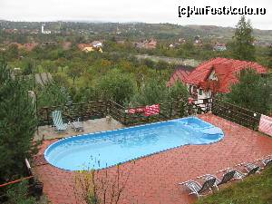 [P34] Piscina mica exterioara » foto by bullterier
 - 
<span class="allrVoted glyphicon glyphicon-heart hidden" id="av572013"></span>
<a class="m-l-10 hidden" id="sv572013" onclick="voting_Foto_DelVot(,572013,1079)" role="button">șterge vot <span class="glyphicon glyphicon-remove"></span></a>
<a id="v9572013" class=" c-red"  onclick="voting_Foto_SetVot(572013)" role="button"><span class="glyphicon glyphicon-heart-empty"></span> <b>LIKE</b> = Votează poza</a> <img class="hidden"  id="f572013W9" src="/imagini/loader.gif" border="0" /><span class="AjErrMes hidden" id="e572013ErM"></span>