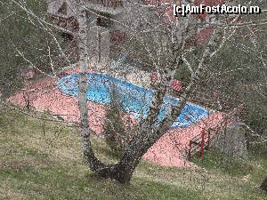 [P09] Un alt bazin pentru vremea caldă (Clubul are și un bazin acoperi, cu apă caldă). » foto by Dr.Pădurean D.
 - 
<span class="allrVoted glyphicon glyphicon-heart hidden" id="av611751"></span>
<a class="m-l-10 hidden" id="sv611751" onclick="voting_Foto_DelVot(,611751,1079)" role="button">șterge vot <span class="glyphicon glyphicon-remove"></span></a>
<a id="v9611751" class=" c-red"  onclick="voting_Foto_SetVot(611751)" role="button"><span class="glyphicon glyphicon-heart-empty"></span> <b>LIKE</b> = Votează poza</a> <img class="hidden"  id="f611751W9" src="/imagini/loader.gif" border="0" /><span class="AjErrMes hidden" id="e611751ErM"></span>