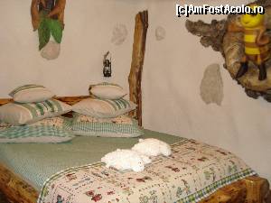 [P11] casuta Scufitei Rosii » foto by NED81
 - 
<span class="allrVoted glyphicon glyphicon-heart hidden" id="av641492"></span>
<a class="m-l-10 hidden" id="sv641492" onclick="voting_Foto_DelVot(,641492,1079)" role="button">șterge vot <span class="glyphicon glyphicon-remove"></span></a>
<a id="v9641492" class=" c-red"  onclick="voting_Foto_SetVot(641492)" role="button"><span class="glyphicon glyphicon-heart-empty"></span> <b>LIKE</b> = Votează poza</a> <img class="hidden"  id="f641492W9" src="/imagini/loader.gif" border="0" /><span class="AjErrMes hidden" id="e641492ErM"></span>