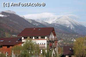 [P02] Vedere spre Restaurant, pe fundal Muntii Piatra Craiului.  » foto by MGabi
 - 
<span class="allrVoted glyphicon glyphicon-heart hidden" id="av847914"></span>
<a class="m-l-10 hidden" id="sv847914" onclick="voting_Foto_DelVot(,847914,1079)" role="button">șterge vot <span class="glyphicon glyphicon-remove"></span></a>
<a id="v9847914" class=" c-red"  onclick="voting_Foto_SetVot(847914)" role="button"><span class="glyphicon glyphicon-heart-empty"></span> <b>LIKE</b> = Votează poza</a> <img class="hidden"  id="f847914W9" src="/imagini/loader.gif" border="0" /><span class="AjErrMes hidden" id="e847914ErM"></span>