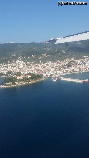 P01 [JUN-2015] Insula Skiathos văzută din avion. 