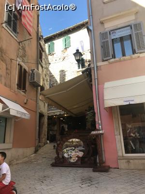 [P11] Rovinj, mergeam spre Eufemia » foto by krisstinna
 - 
<span class="allrVoted glyphicon glyphicon-heart hidden" id="av1037329"></span>
<a class="m-l-10 hidden" id="sv1037329" onclick="voting_Foto_DelVot(,1037329,1168)" role="button">șterge vot <span class="glyphicon glyphicon-remove"></span></a>
<a id="v91037329" class=" c-red"  onclick="voting_Foto_SetVot(1037329)" role="button"><span class="glyphicon glyphicon-heart-empty"></span> <b>LIKE</b> = Votează poza</a> <img class="hidden"  id="f1037329W9" src="/imagini/loader.gif" border="0" /><span class="AjErrMes hidden" id="e1037329ErM"></span>