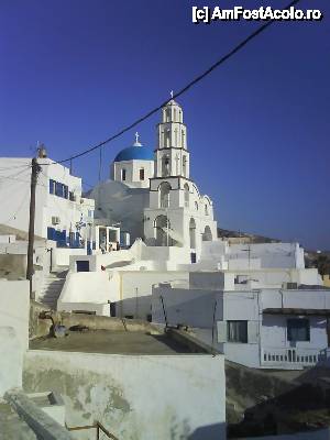 [P02] O biserica in Oia!  » foto by octaviansz
 - 
<span class="allrVoted glyphicon glyphicon-heart hidden" id="av411503"></span>
<a class="m-l-10 hidden" id="sv411503" onclick="voting_Foto_DelVot(,411503,1177)" role="button">șterge vot <span class="glyphicon glyphicon-remove"></span></a>
<a id="v9411503" class=" c-red"  onclick="voting_Foto_SetVot(411503)" role="button"><span class="glyphicon glyphicon-heart-empty"></span> <b>LIKE</b> = Votează poza</a> <img class="hidden"  id="f411503W9" src="/imagini/loader.gif" border="0" /><span class="AjErrMes hidden" id="e411503ErM"></span>