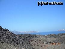 [P64] Lava solidificata. In plan indepartat: Thirassia in stanga si Oia in dreapta » foto by bitnic
 - 
<span class="allrVoted glyphicon glyphicon-heart hidden" id="av260406"></span>
<a class="m-l-10 hidden" id="sv260406" onclick="voting_Foto_DelVot(,260406,1177)" role="button">șterge vot <span class="glyphicon glyphicon-remove"></span></a>
<a id="v9260406" class=" c-red"  onclick="voting_Foto_SetVot(260406)" role="button"><span class="glyphicon glyphicon-heart-empty"></span> <b>LIKE</b> = Votează poza</a> <img class="hidden"  id="f260406W9" src="/imagini/loader.gif" border="0" /><span class="AjErrMes hidden" id="e260406ErM"></span>