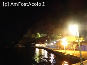 [P38] am coborat din Thira cu telegondola pe cablu pana in port, seara era pustiu » foto by jimmybitza*
 - 
<span class="allrVoted glyphicon glyphicon-heart hidden" id="av999090"></span>
<a class="m-l-10 hidden" id="sv999090" onclick="voting_Foto_DelVot(,999090,1177)" role="button">șterge vot <span class="glyphicon glyphicon-remove"></span></a>
<a id="v9999090" class=" c-red"  onclick="voting_Foto_SetVot(999090)" role="button"><span class="glyphicon glyphicon-heart-empty"></span> <b>LIKE</b> = Votează poza</a> <img class="hidden"  id="f999090W9" src="/imagini/loader.gif" border="0" /><span class="AjErrMes hidden" id="e999090ErM"></span>