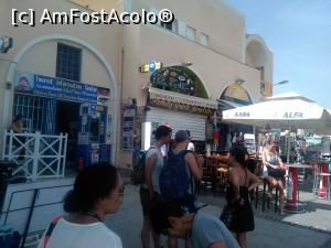 [P32] Mica autogara de la sosea (sau mai bine-zis, statie) din Oia.  » foto by dorgo
 - 
<span class="allrVoted glyphicon glyphicon-heart hidden" id="av772713"></span>
<a class="m-l-10 hidden" id="sv772713" onclick="voting_Foto_DelVot(,772713,1177)" role="button">șterge vot <span class="glyphicon glyphicon-remove"></span></a>
<a id="v9772713" class=" c-red"  onclick="voting_Foto_SetVot(772713)" role="button"><span class="glyphicon glyphicon-heart-empty"></span> <b>LIKE</b> = Votează poza</a> <img class="hidden"  id="f772713W9" src="/imagini/loader.gif" border="0" /><span class="AjErrMes hidden" id="e772713ErM"></span>