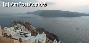 [P21] Spectatorii s-au strâns la ruinele castelului din  Oia să privească apusul care n-a mai avut loc » foto by irinad
 - 
<span class="allrVoted glyphicon glyphicon-heart hidden" id="av1213804"></span>
<a class="m-l-10 hidden" id="sv1213804" onclick="voting_Foto_DelVot(,1213804,1177)" role="button">șterge vot <span class="glyphicon glyphicon-remove"></span></a>
<a id="v91213804" class=" c-red"  onclick="voting_Foto_SetVot(1213804)" role="button"><span class="glyphicon glyphicon-heart-empty"></span> <b>LIKE</b> = Votează poza</a> <img class="hidden"  id="f1213804W9" src="/imagini/loader.gif" border="0" /><span class="AjErrMes hidden" id="e1213804ErM"></span>