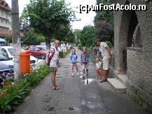 [P07] la pas prin statiune, cateva ronduri de flori aduc un pic de culoare dupa ploaie » foto by anadragusin
 - 
<span class="allrVoted glyphicon glyphicon-heart hidden" id="av117425"></span>
<a class="m-l-10 hidden" id="sv117425" onclick="voting_Foto_DelVot(,117425,1203)" role="button">șterge vot <span class="glyphicon glyphicon-remove"></span></a>
<a id="v9117425" class=" c-red"  onclick="voting_Foto_SetVot(117425)" role="button"><span class="glyphicon glyphicon-heart-empty"></span> <b>LIKE</b> = Votează poza</a> <img class="hidden"  id="f117425W9" src="/imagini/loader.gif" border="0" /><span class="AjErrMes hidden" id="e117425ErM"></span>