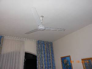 [P06] Bella Vista Hotel - Camera 522. Ventilatorul din tavan.  » foto by iulianic
 - 
<span class="allrVoted glyphicon glyphicon-heart hidden" id="av566133"></span>
<a class="m-l-10 hidden" id="sv566133" onclick="voting_Foto_DelVot(,566133,1204)" role="button">șterge vot <span class="glyphicon glyphicon-remove"></span></a>
<a id="v9566133" class=" c-red"  onclick="voting_Foto_SetVot(566133)" role="button"><span class="glyphicon glyphicon-heart-empty"></span> <b>LIKE</b> = Votează poza</a> <img class="hidden"  id="f566133W9" src="/imagini/loader.gif" border="0" /><span class="AjErrMes hidden" id="e566133ErM"></span>
