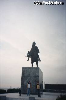 [P03] Statuia Ecvestra a lui Alexandru Macedon » foto by almona
 - 
<span class="allrVoted glyphicon glyphicon-heart hidden" id="av44081"></span>
<a class="m-l-10 hidden" id="sv44081" onclick="voting_Foto_DelVot(,44081,1227)" role="button">șterge vot <span class="glyphicon glyphicon-remove"></span></a>
<a id="v944081" class=" c-red"  onclick="voting_Foto_SetVot(44081)" role="button"><span class="glyphicon glyphicon-heart-empty"></span> <b>LIKE</b> = Votează poza</a> <img class="hidden"  id="f44081W9" src="/imagini/loader.gif" border="0" /><span class="AjErrMes hidden" id="e44081ErM"></span>