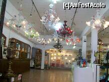[P16] ....si o expozitie cu obiecte din sticla de Murano: candelabre in toate culorile, statuete, vaze, diferite figurine,masti venetiene. » foto by myosothis
 - 
<span class="allrVoted glyphicon glyphicon-heart hidden" id="av230367"></span>
<a class="m-l-10 hidden" id="sv230367" onclick="voting_Foto_DelVot(,230367,1229)" role="button">șterge vot <span class="glyphicon glyphicon-remove"></span></a>
<a id="v9230367" class=" c-red"  onclick="voting_Foto_SetVot(230367)" role="button"><span class="glyphicon glyphicon-heart-empty"></span> <b>LIKE</b> = Votează poza</a> <img class="hidden"  id="f230367W9" src="/imagini/loader.gif" border="0" /><span class="AjErrMes hidden" id="e230367ErM"></span>