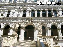 [P19] Scala dei Gianti, strajuita de statuile lui Neptun si Marte, impresionante si impunatoare. » foto by myosothis
 - 
<span class="allrVoted glyphicon glyphicon-heart hidden" id="av230391"></span>
<a class="m-l-10 hidden" id="sv230391" onclick="voting_Foto_DelVot(,230391,1229)" role="button">șterge vot <span class="glyphicon glyphicon-remove"></span></a>
<a id="v9230391" class=" c-red"  onclick="voting_Foto_SetVot(230391)" role="button"><span class="glyphicon glyphicon-heart-empty"></span> <b>LIKE</b> = Votează poza</a> <img class="hidden"  id="f230391W9" src="/imagini/loader.gif" border="0" /><span class="AjErrMes hidden" id="e230391ErM"></span>