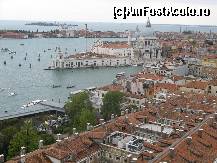 [P15] Toti turistii urca in Campanila pentru privelisti catre laguna. » foto by vlado2
 - 
<span class="allrVoted glyphicon glyphicon-heart hidden" id="av311679"></span>
<a class="m-l-10 hidden" id="sv311679" onclick="voting_Foto_DelVot(,311679,1229)" role="button">șterge vot <span class="glyphicon glyphicon-remove"></span></a>
<a id="v9311679" class=" c-red"  onclick="voting_Foto_SetVot(311679)" role="button"><span class="glyphicon glyphicon-heart-empty"></span> <b>LIKE</b> = Votează poza</a> <img class="hidden"  id="f311679W9" src="/imagini/loader.gif" border="0" /><span class="AjErrMes hidden" id="e311679ErM"></span>